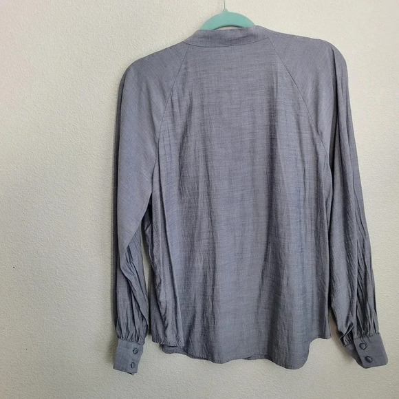 Liz Claiborne Women's Tunic Blouse Top Size L Gray Rayon Solid Long Sleeves - Picture 2 of 8